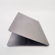 APPLE MacBook Pro A2289 (2020) Space grey/i7-8557U/8GB/256GB SSD/Intel/13.3″ Retina/ID: 27844